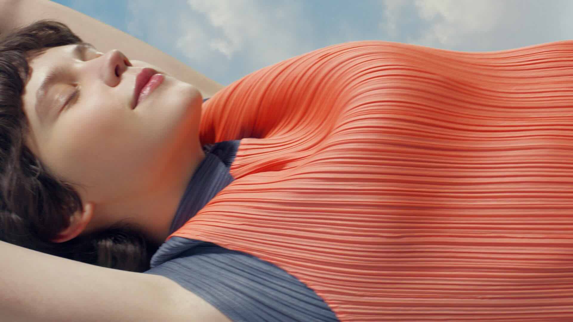 ISSEY MIYAKE PLEATS PLEASE